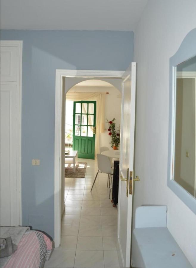 Beautiful Spacious 1-Bed Apartment With Aircon 卡门港 外观 照片